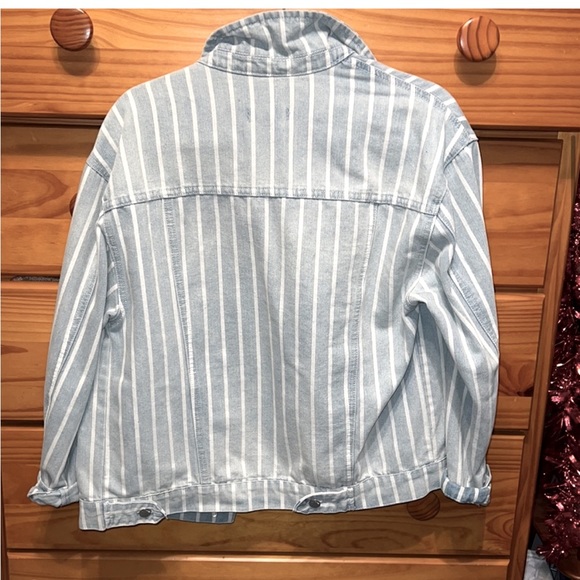 Ivy & Main Jacket - Picture 2 of 12